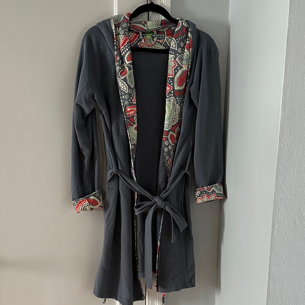 Vera Bradley Blue Robe with Red Patterned Trim